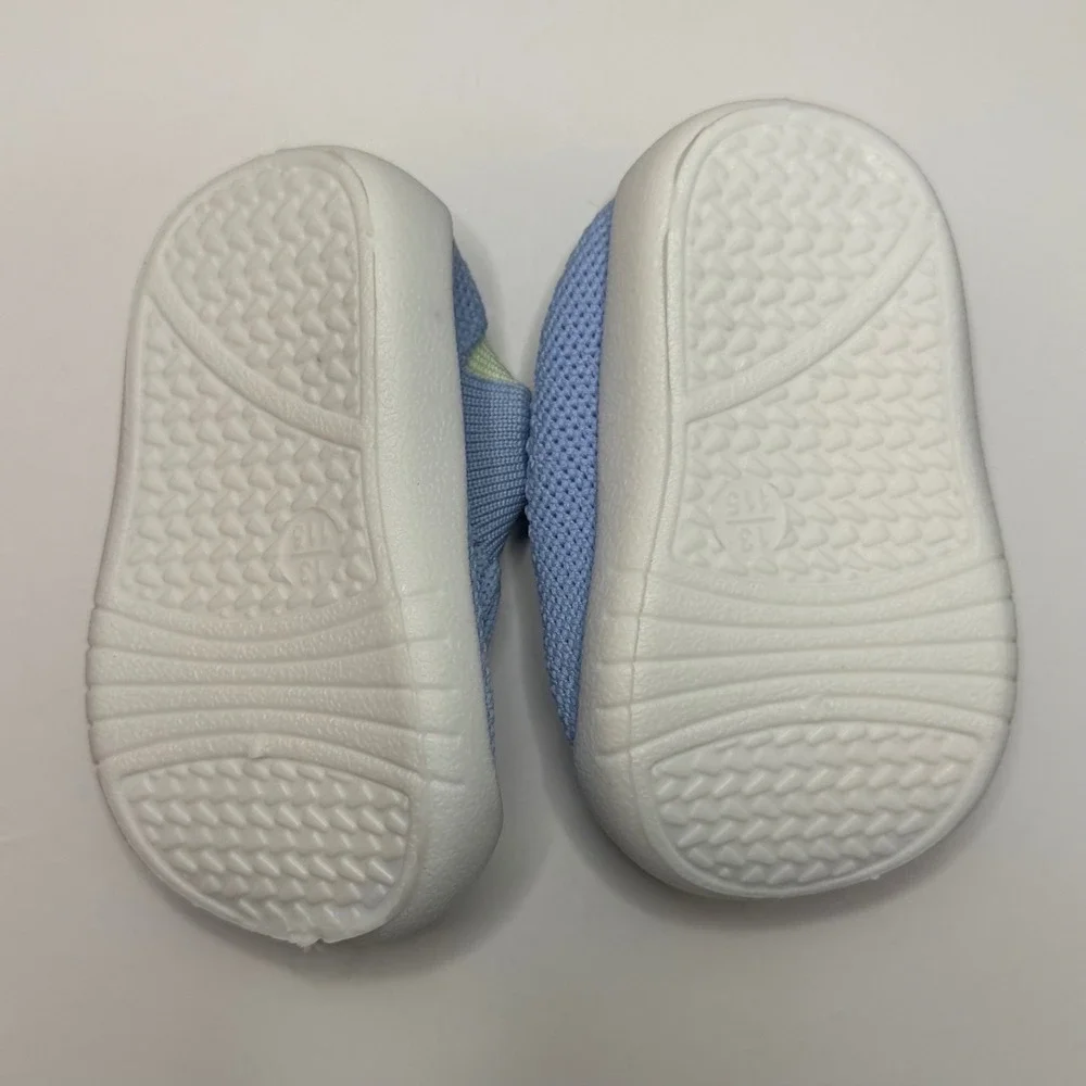 HuggingBub Baby Walking Shoes 12-18M Blue Knit Flexible Sole New